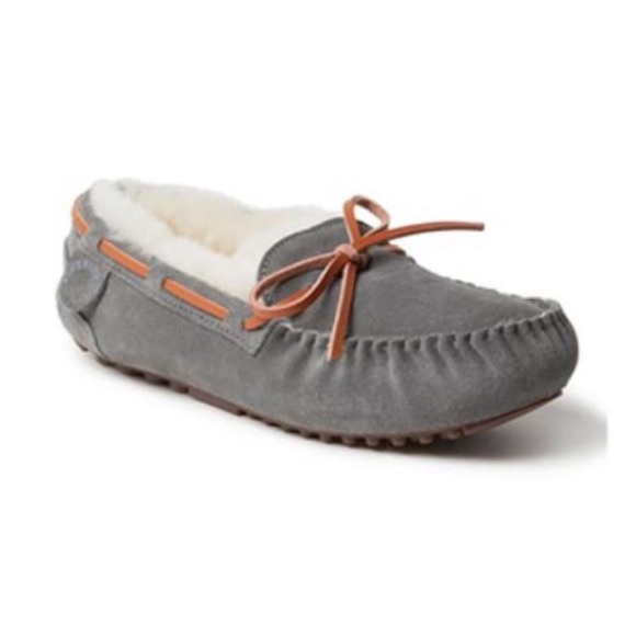 Victoria Genuine Shearling Lace Moccasin Slipper - Picture 2 of 10